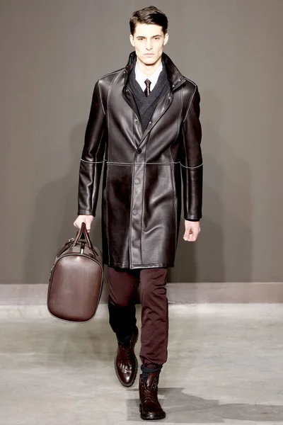Look 30